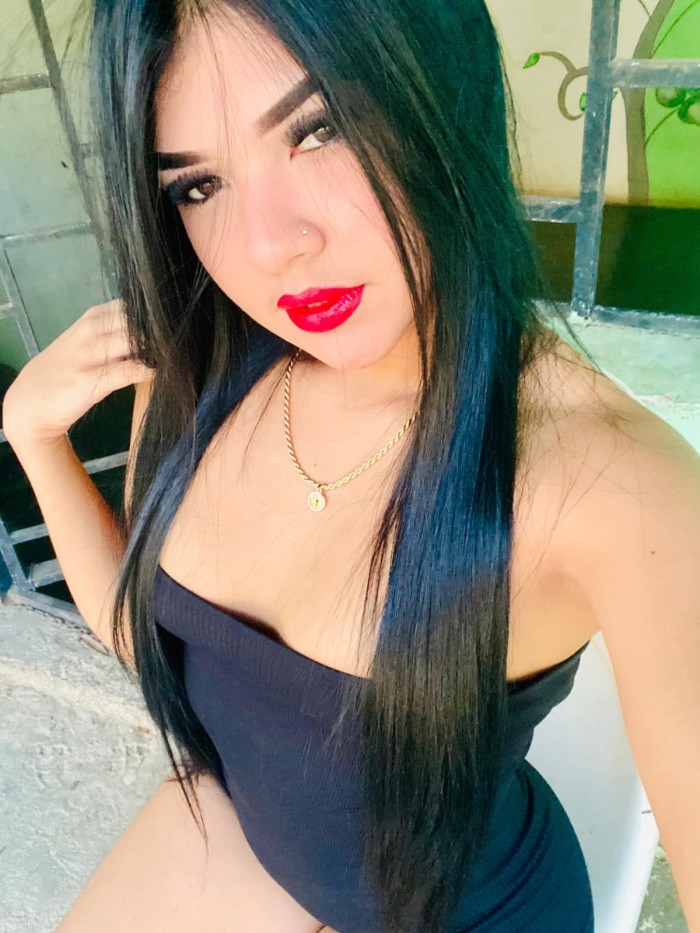 EN ALMERIA SENSUAL ESCORT JOVENCITA FIESTERA