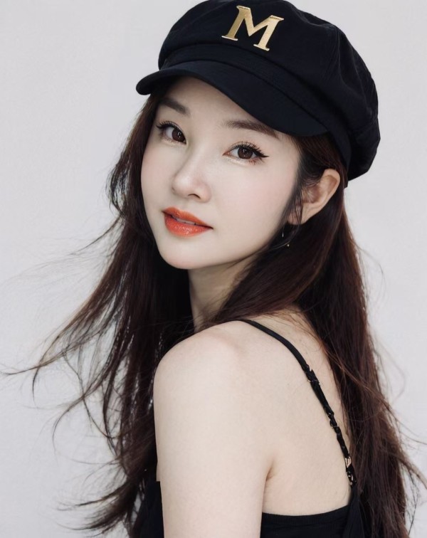 100张亚洲女孩的真实照片