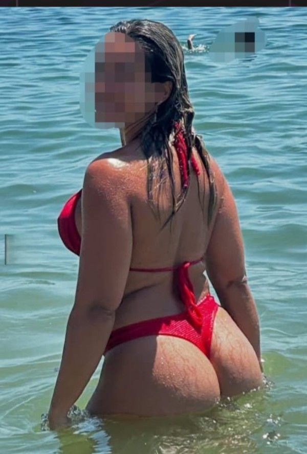 MUJERONA EXOTICA COMPLETITA PURO MORBO Y PLACER