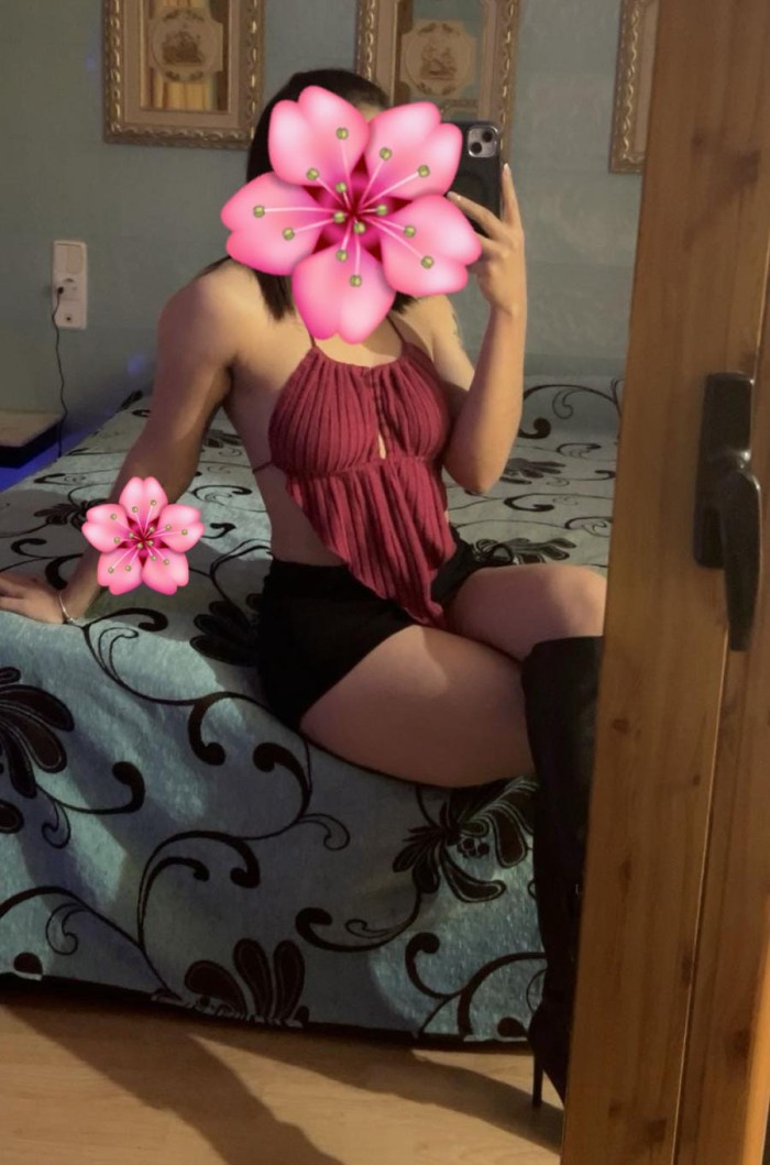 HERMOSA JOVENCITA COLOMBIANA 28 AÑOS PRIMEROS DIAS