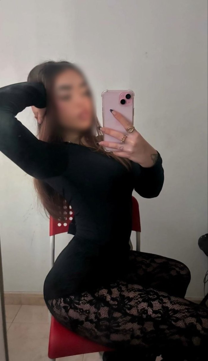 LA CHICA DE TUS SUEÑOS
