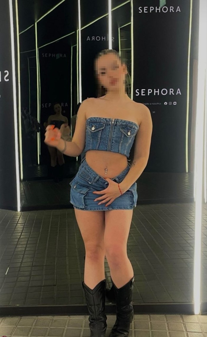 LA CHICA DE TUS SUEÑOS