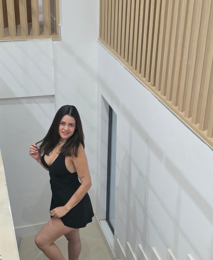 Fiestera goloza , espera rabo rico
