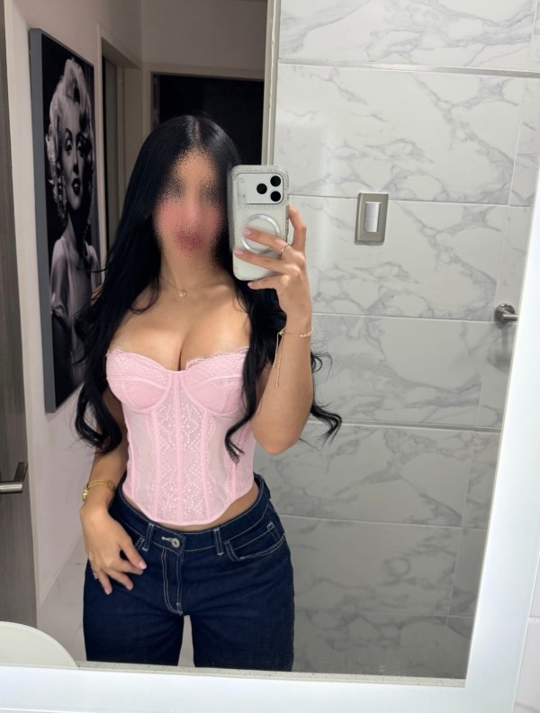 Guapísima mexicana en MILLADOIRO FOTOS REALES