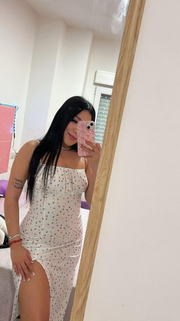 SOMOS UN ENCANTO DE MUJER  2 AMIGAS MUY BELLAS