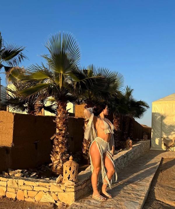 Por primera vez en Cartagena chica atractiva fiest