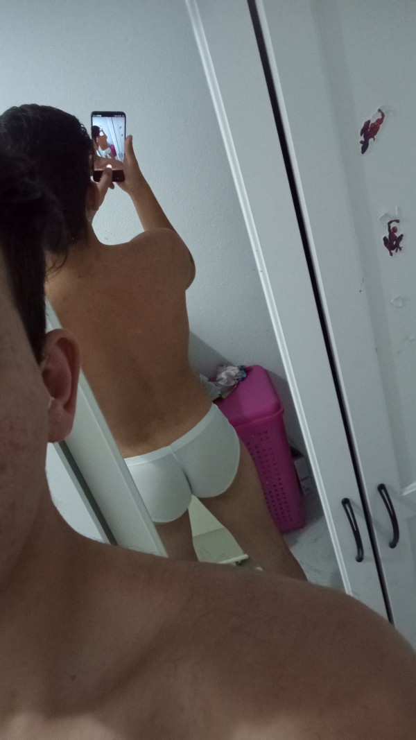 Yonny leer abajo