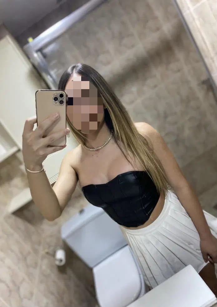 EN LOS BOLICHES CACHONDA IMPLICADA COMPLACIENTE