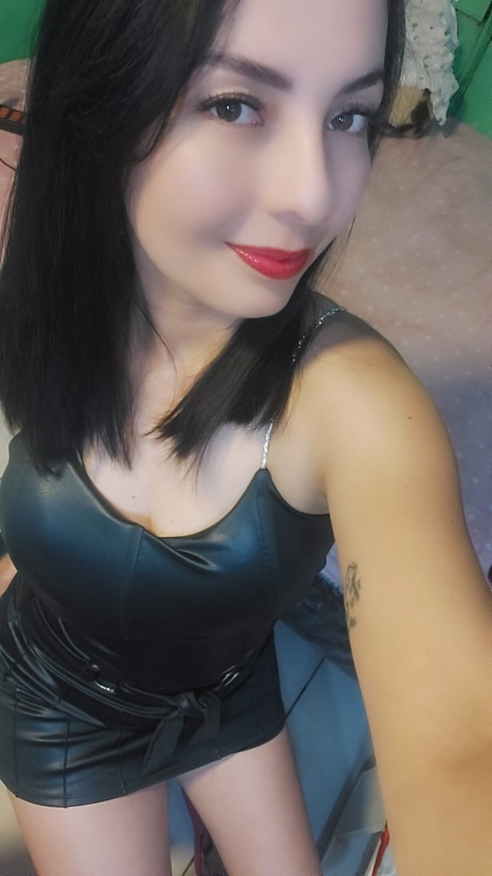 ARDIENTE FIESTERA ESCORT EN BENICARLO CENTRO