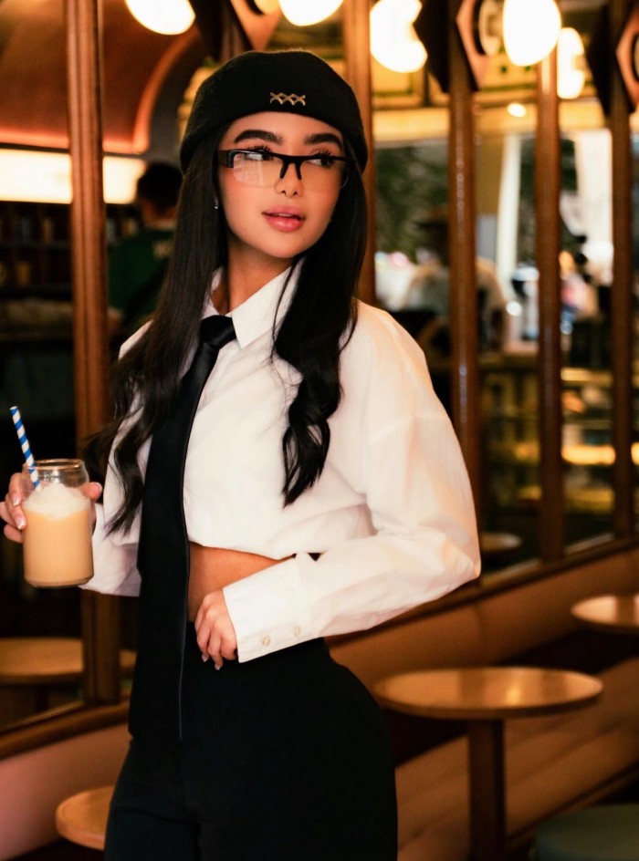 Jovencita muy sexy y decidida en Bilbao