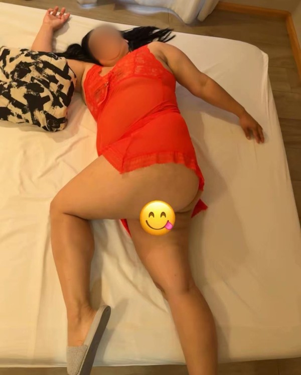 SOLO SALIDAS LUJURIOSA ARDIENTE MUY COMPLACIENTE