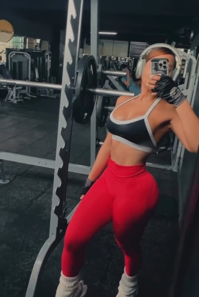 RUBY ESPAÑOLA CARIÑOSA JUEGUETITOS FIESTERA CACHONDA MORBOSA EN SANTIAGO