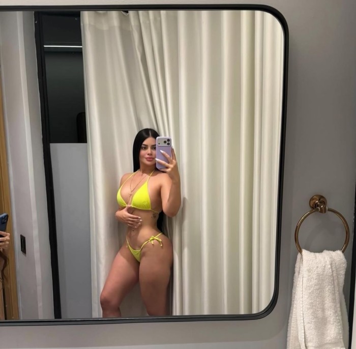 SEDUCTORA CON UNA BOQUITA DE CARAMELO 604226359