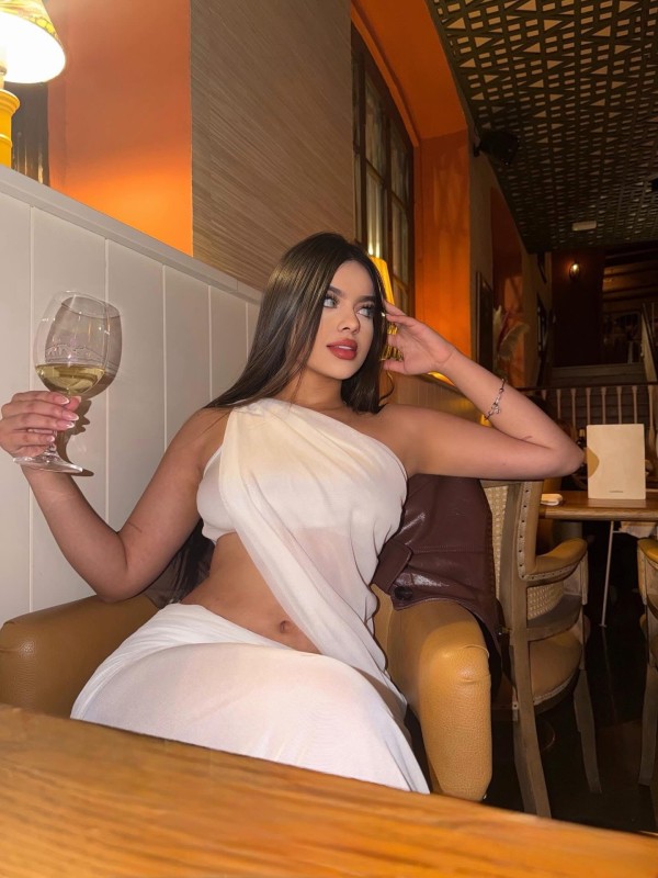 VALENTINA NOVEDAD CAUTIVADORA, CARIÑOSA Y SENSUAL