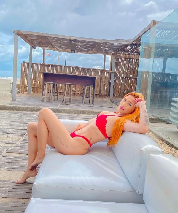 Colombiana pelirroja muy cachonda en Bilbao