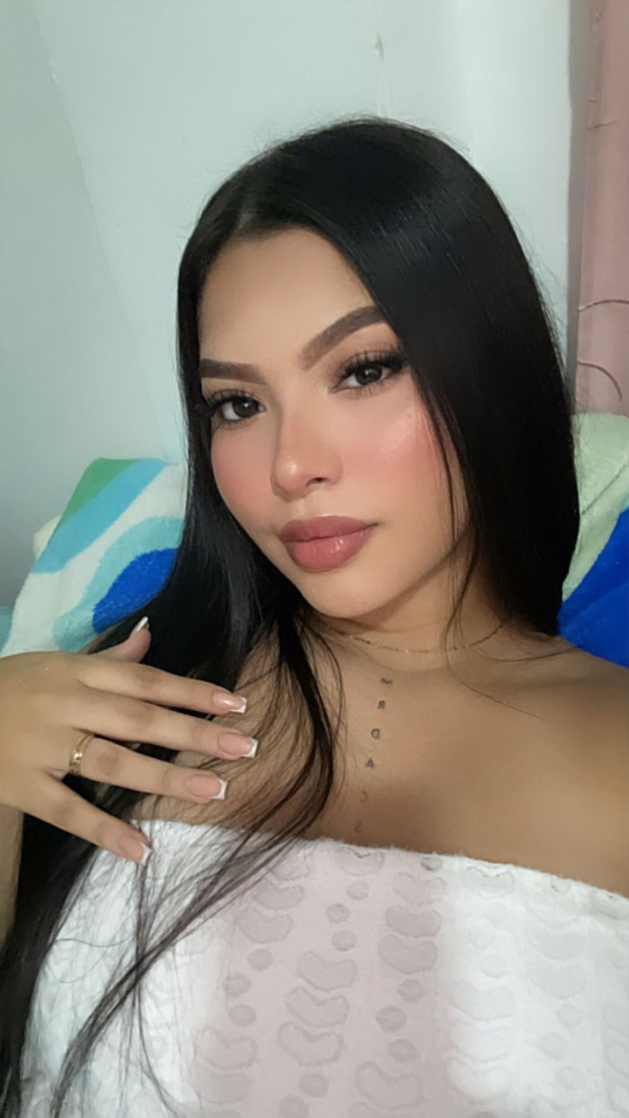 SENSUAL ARDIENTE FIESTERA ESCORT DE LUJO CACHONDA