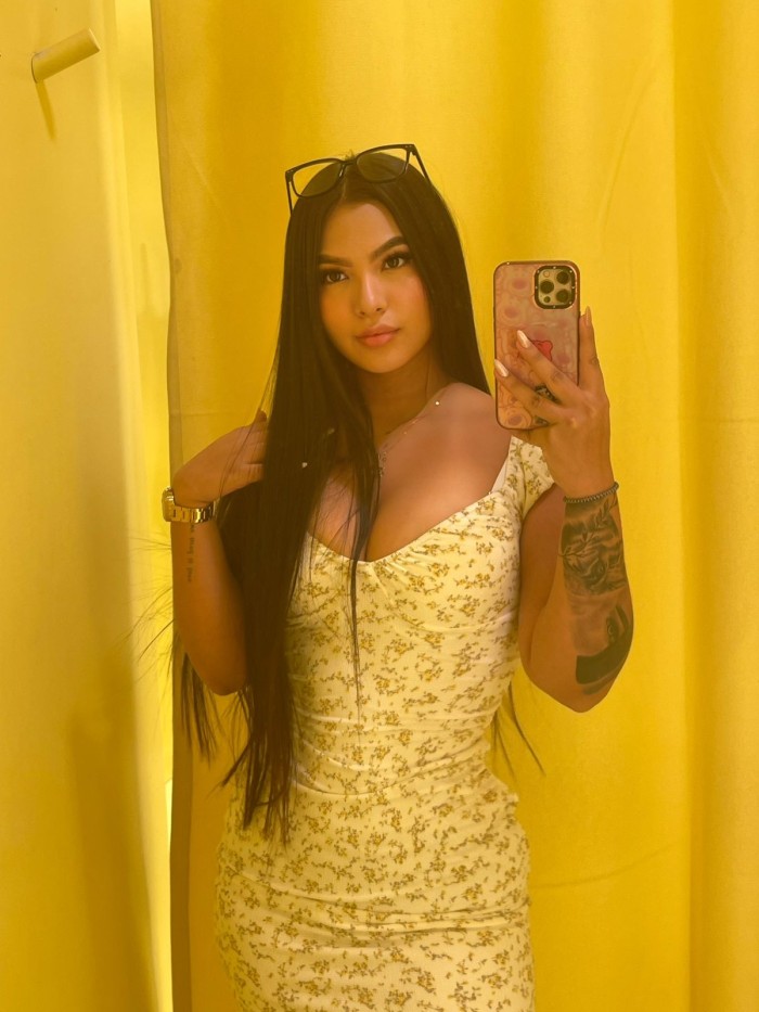 SENSUAL ARDIENTE FIESTERA ESCORT DE LUJO CACHONDA