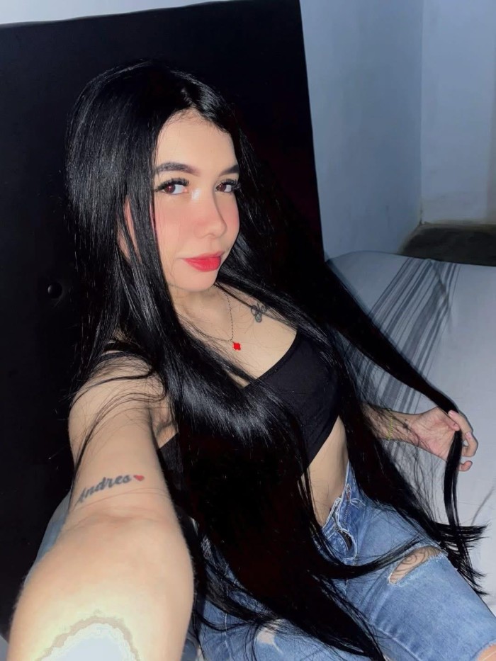 JOVENCITA CACHONDA ADICTA AL SEXO A FULL