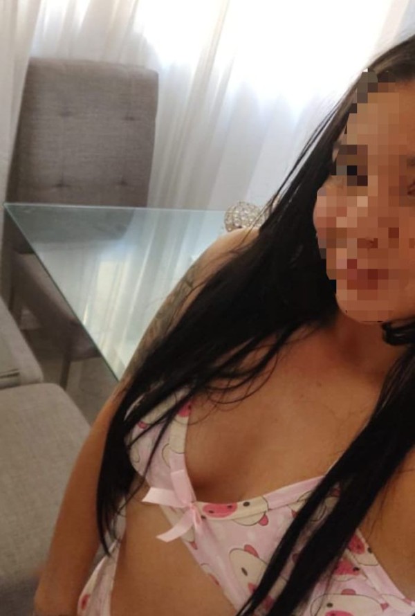 IMPLICADA FIESTERA EXQUISITA MORBOSA Y COMPLACIENTE La reina del griego
