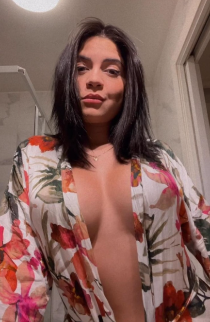 DELICIOSA ENTREGADA ARDIENTE ADICTA AL PLACER