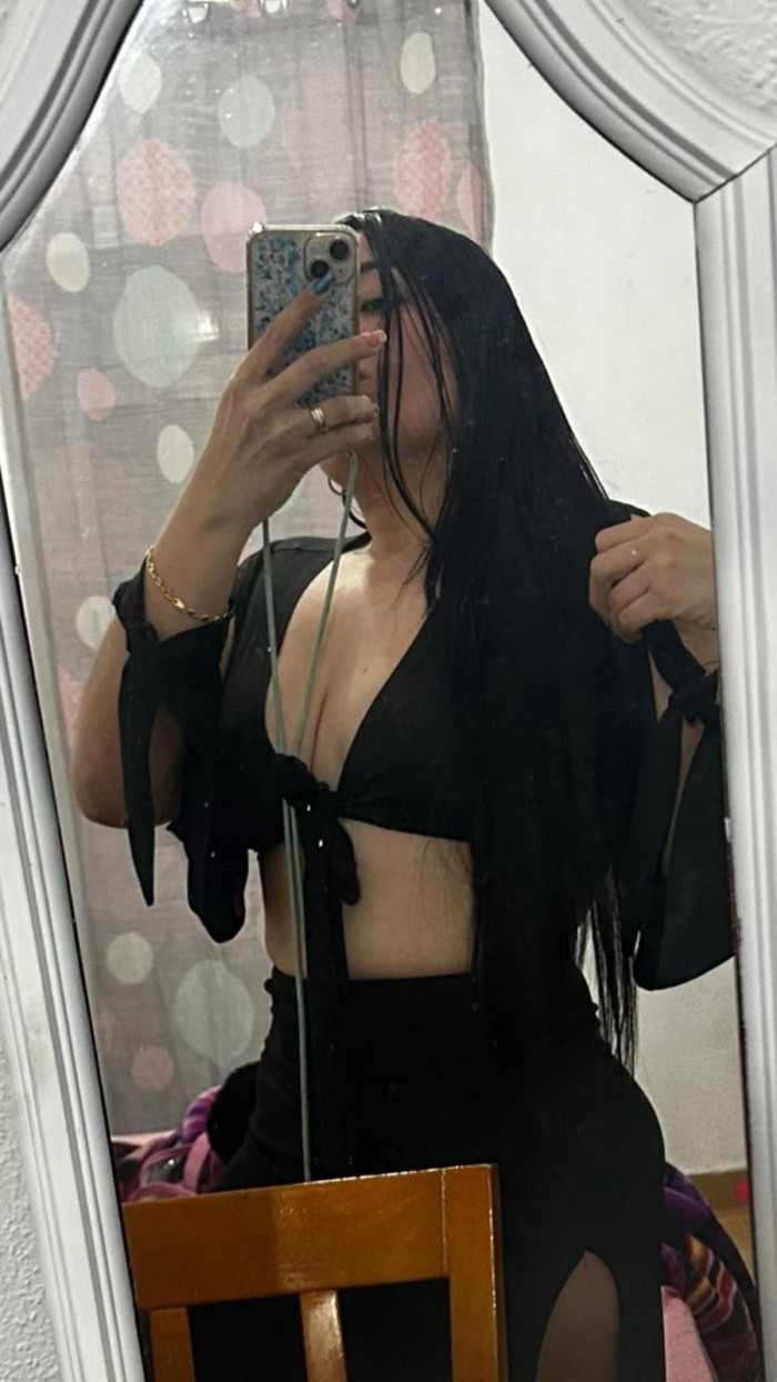 FIESTA, MORBO,PLACER Y CARICIAS EN UNA SOLA MUJER