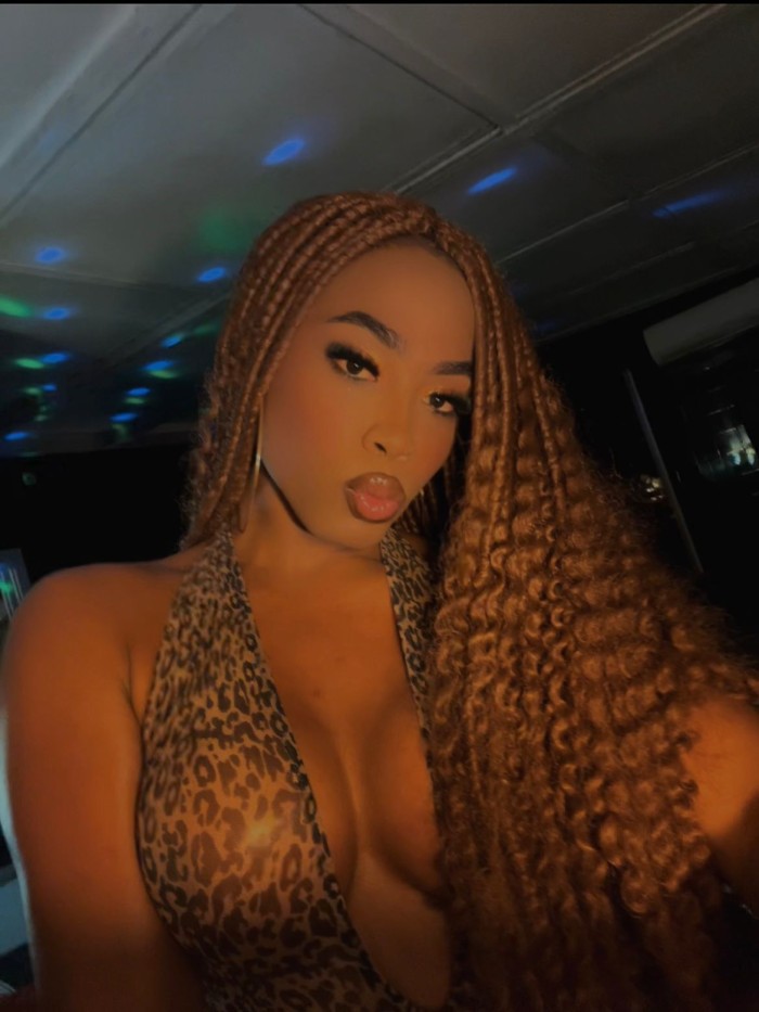 SOY LUISA COLOMBIANA, TU DULCE TENTACIÓN NOCTURNA