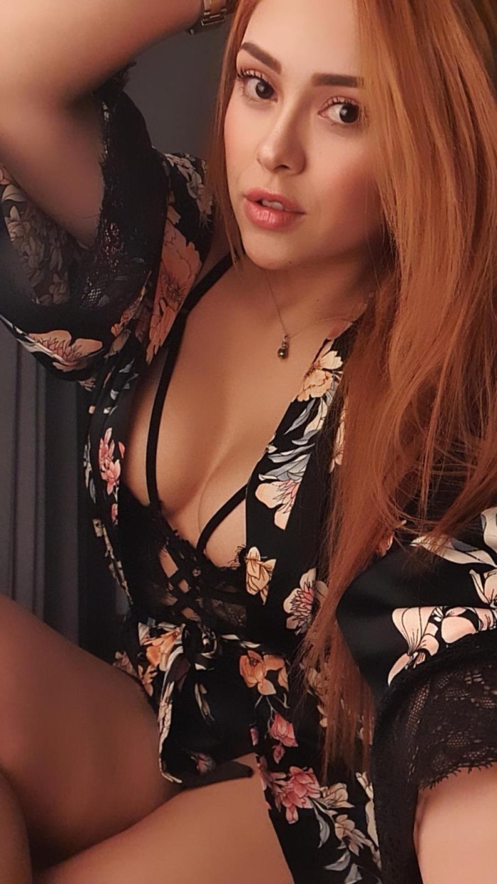COLOMBIANA BOMBON 24 HORAS MORBOSA