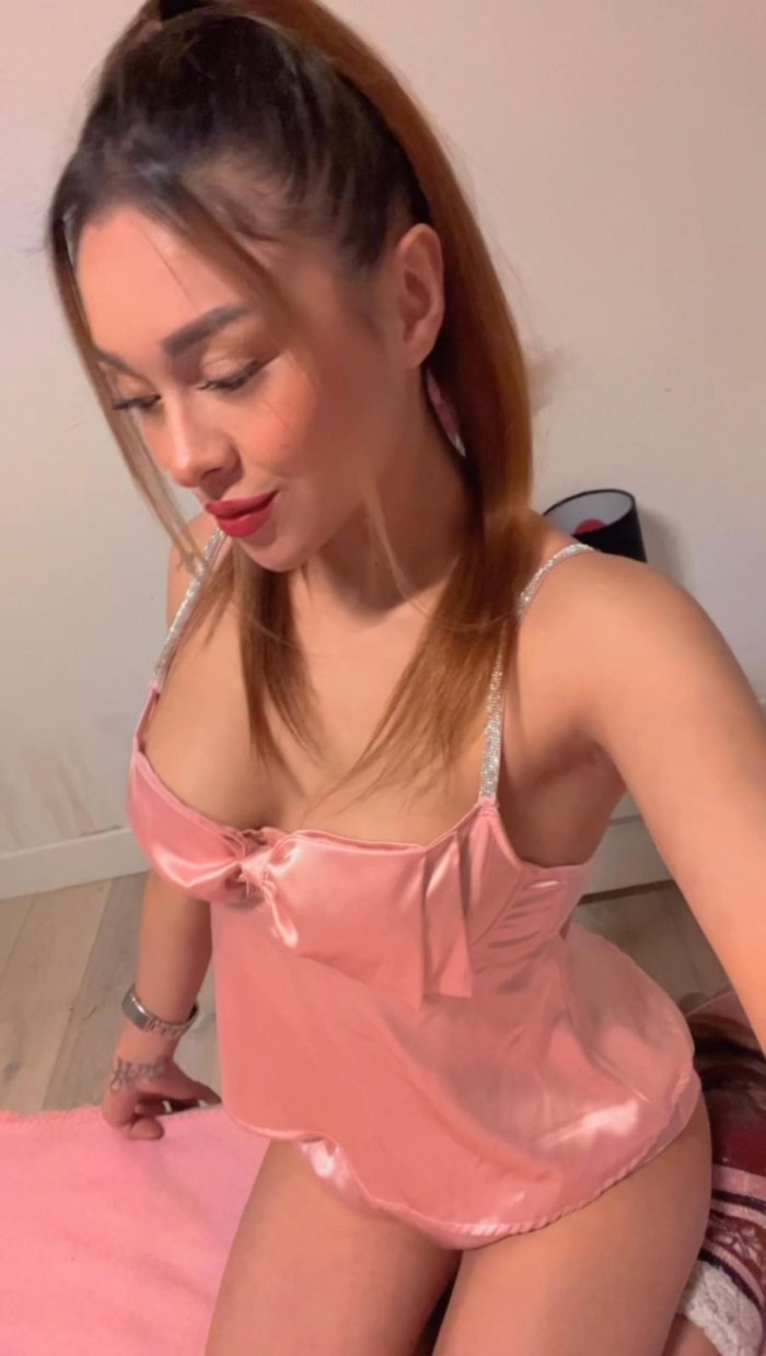 COLOMBIANA BOMBON 24 HORAS MORBOSA