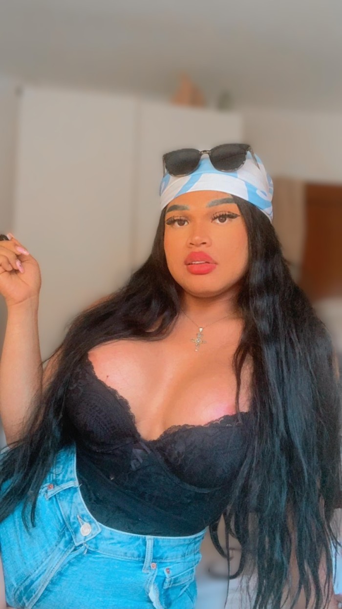 NICOL TRANS TRAVIESA Y JUGUETONA NUEVA
