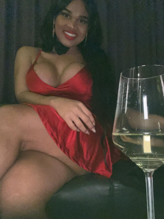 NICOL TRANS TRAVIESA Y JUGUETONA NUEVA