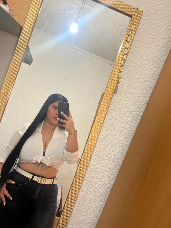 chica caliente con ganas de hacerte vivir