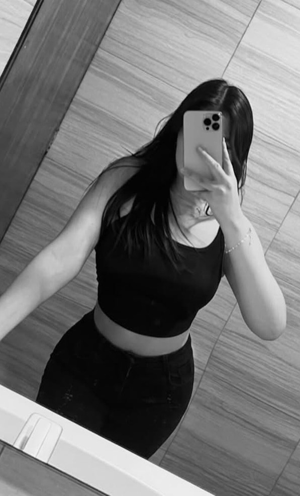 MOTENITA JOVEN ,DELGADITA MUY CARIÑOSA EN PONFERRA