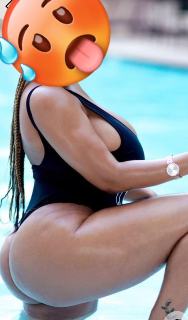 MORENA CULONA ,TETAS GRANDES PARA UNA RICA CUBANA