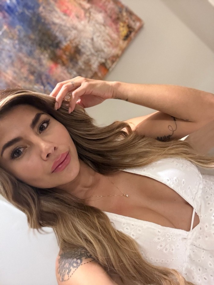 Soy una joven muy cachonda e implicada