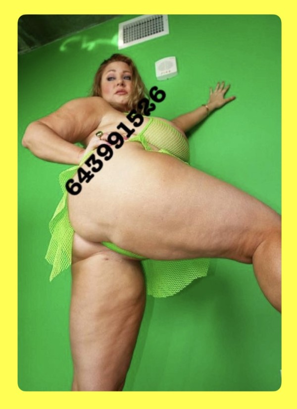 Madura tetas XXL juguetona tragonas coño rico