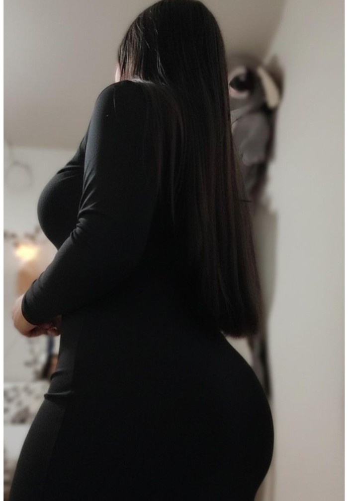 NOVEDAD LILIANA JOVEN CALIENTE MORBOSA IMPLICADA FIESTERA PUERTO STA MARIA