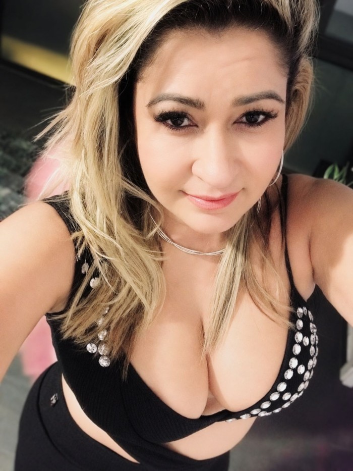 Soy Bárbara nueva en la ciudad y muy fiestera ven