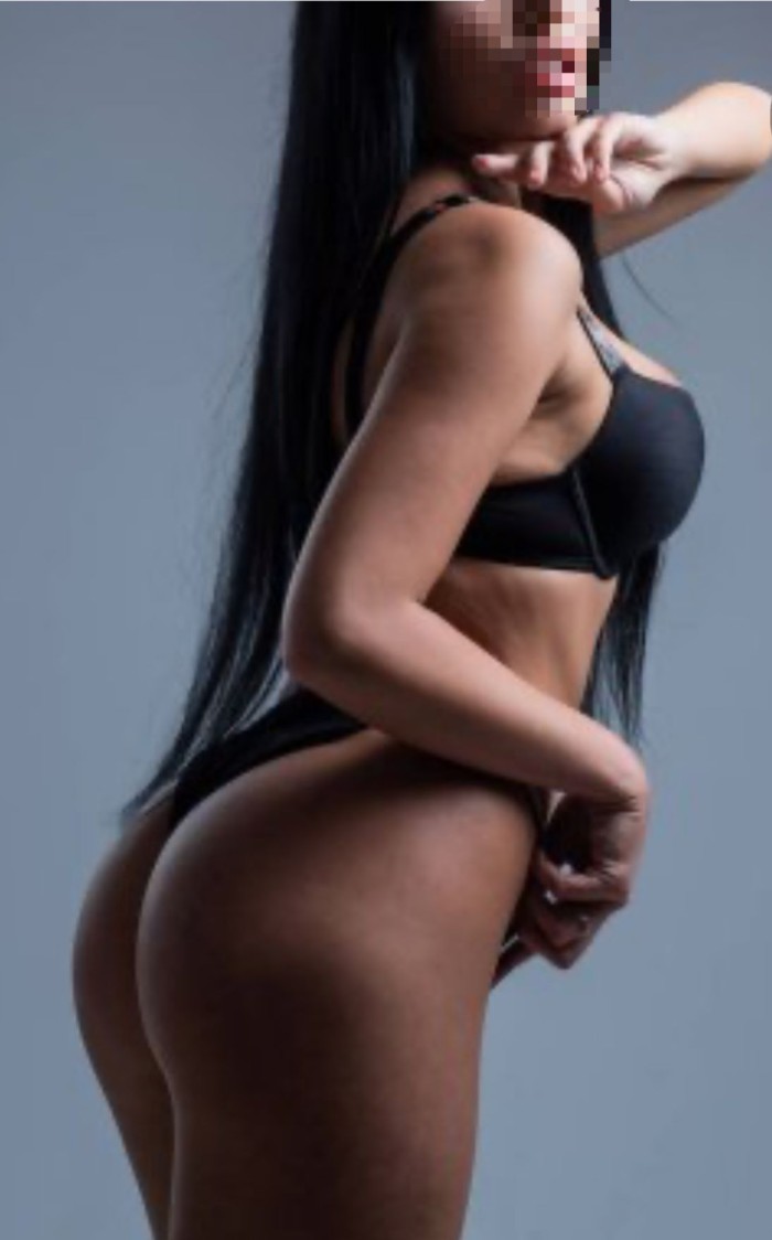 HERMOSA SENSUAL ARDIENTE BOMBA DE SEXO