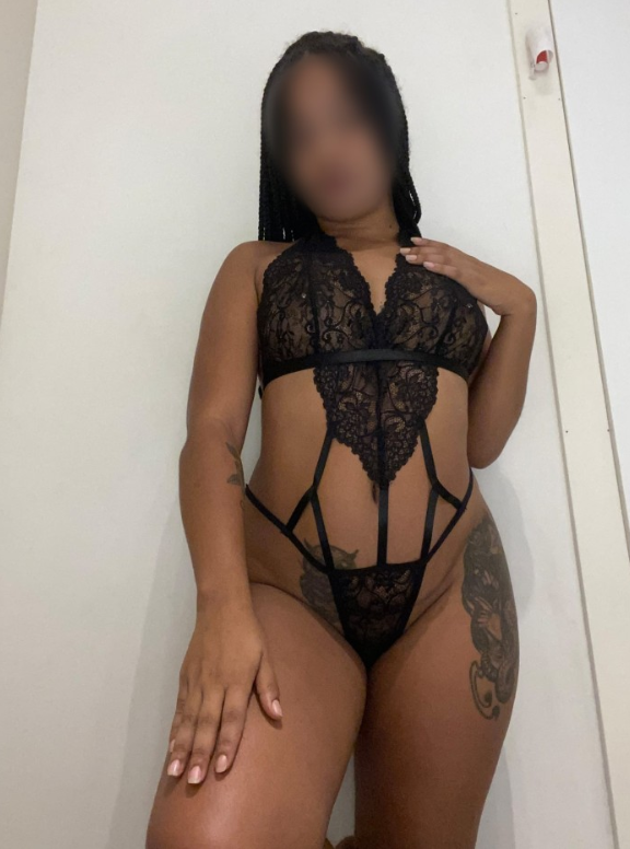 EN RENEDO DE PIELAGOS LUJURIOSA ATREVIDA SENSUAL