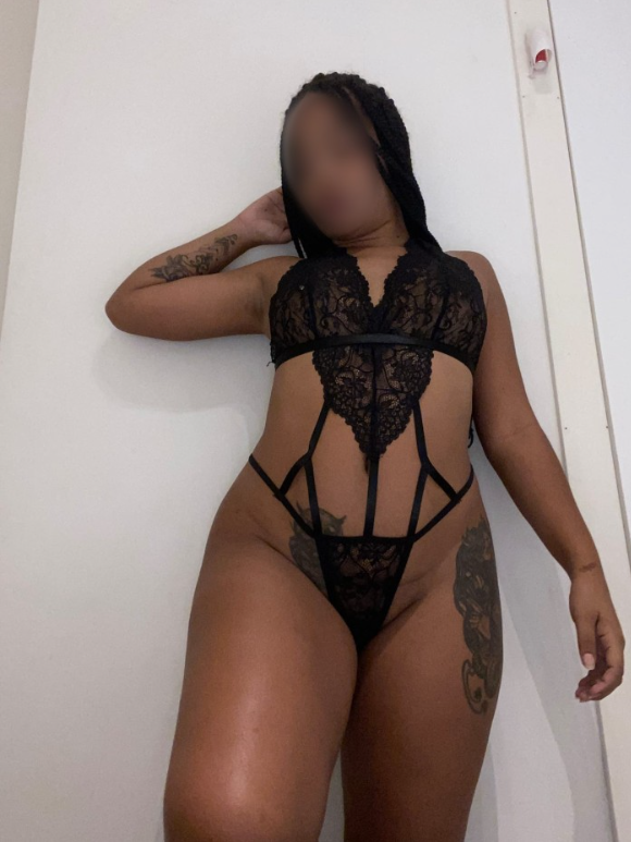 EN RENEDO DE PIELAGOS LUJURIOSA ATREVIDA SENSUAL