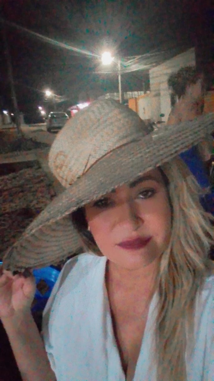 Hazme vivir una noche llena de placer y fiesta!