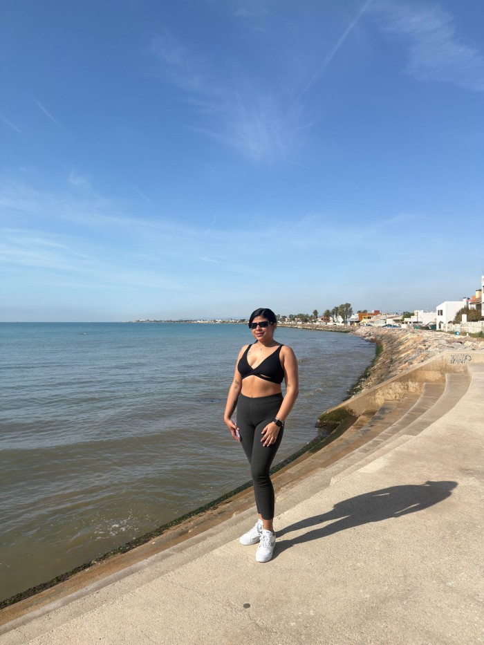 LATINA CARIÑOSA Y SENSUAL VILLAREAL