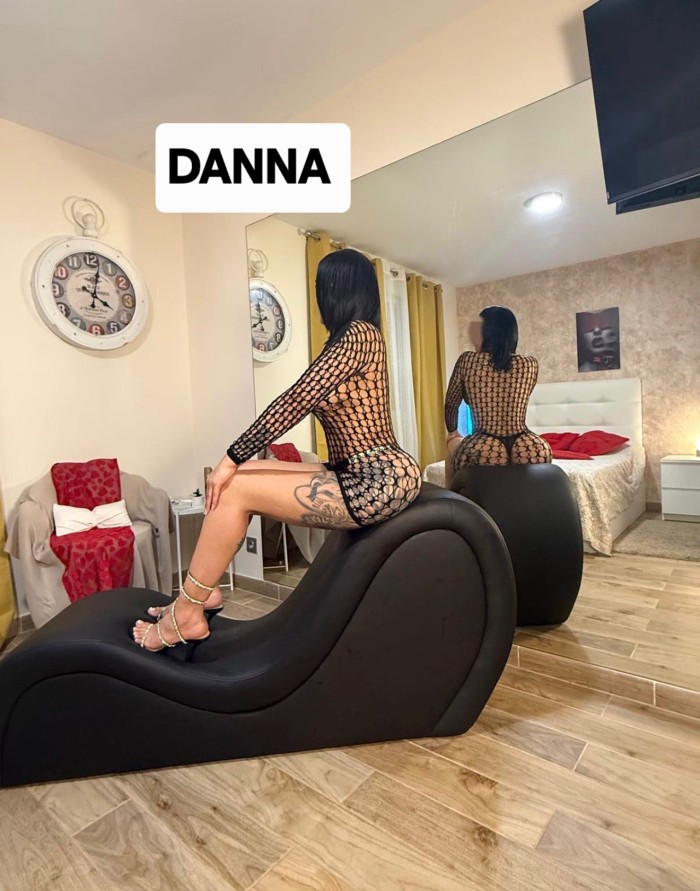 NUEVA EN VALLECAS,,VENEZOLANA MUY,,GUAPA
