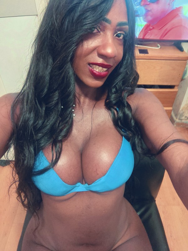 Ola soy gleicy una trans muy Wapa y sexy