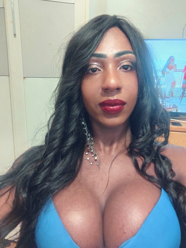 Ola soy gleicy una trans muy Wapa y sexy