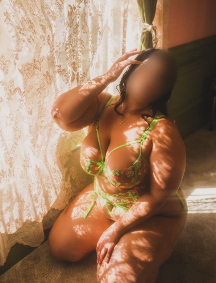 EVA LA DIOSA DE LAS MAMADAS ME DAS TU LECHITA