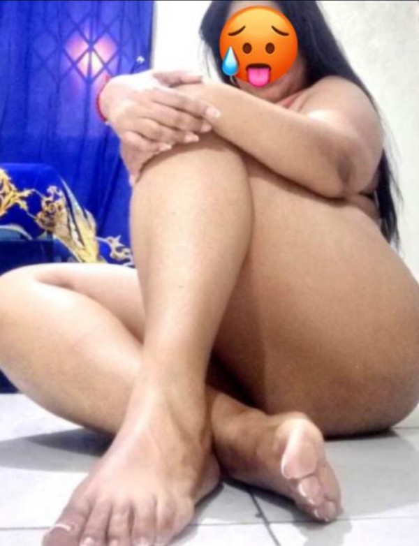 25 AÑOS CHICA CURVI LUNA PECHOS ENORMES