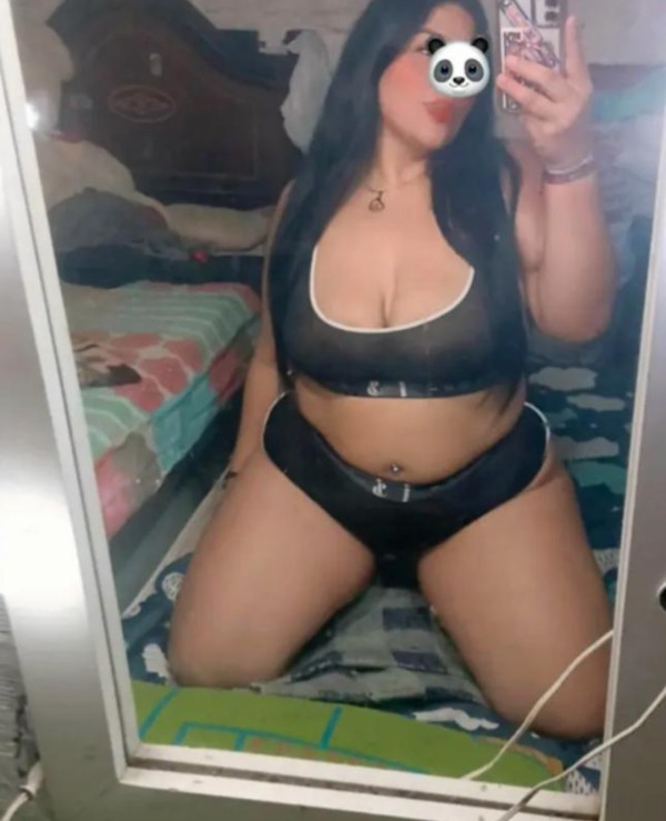 25 AÑOS CHICA CURVI LUNA PECHOS ENORMES
