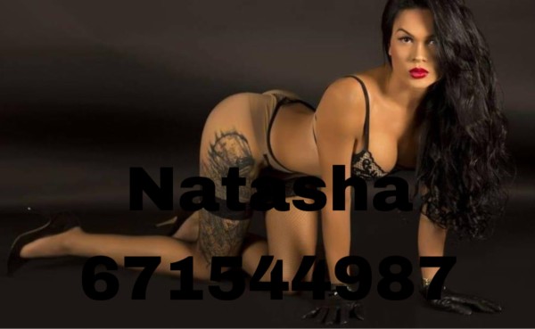 Bella transexual Natasha viciosa real sin engaños