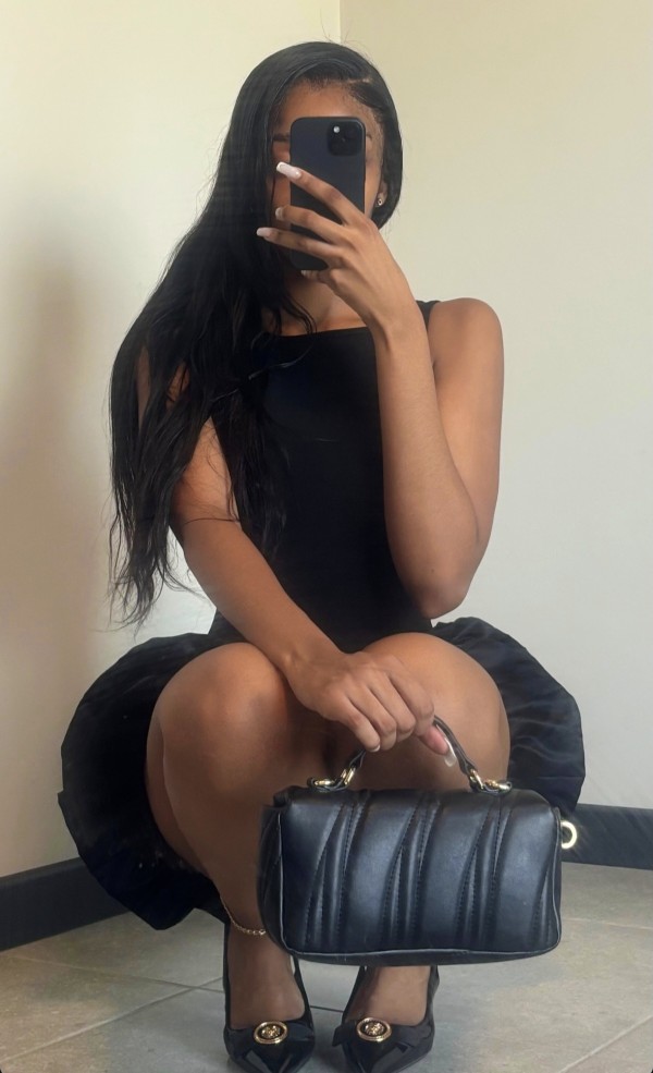 Agata mulata de lujo una noviecita complaciente